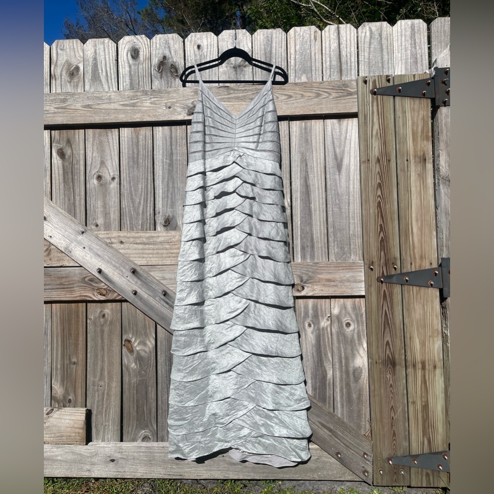 Adrianna Papell Metallic Silver Tiered Full length Dress Size 14